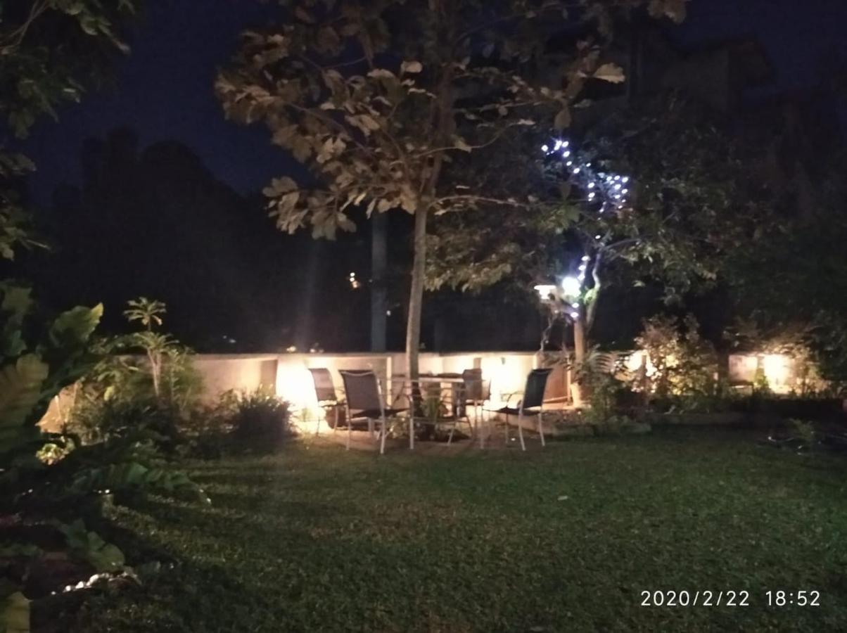 Don'S Lounge & Villa Kandy Kültér fotó