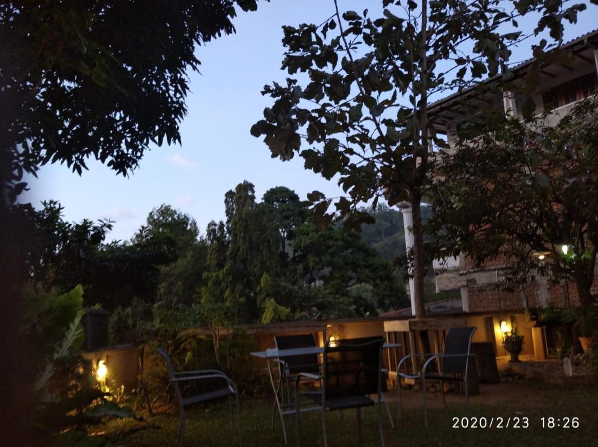Don'S Lounge & Villa Kandy Kültér fotó